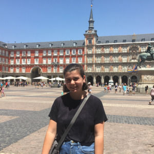 Meet your Posher, Nola